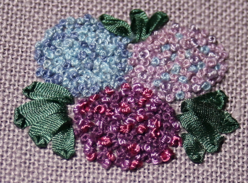 Broderie Point de noeud Hortensias été
