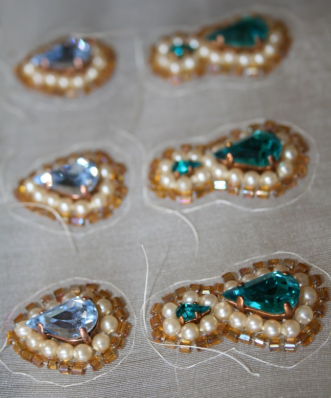 broderies strass et perles