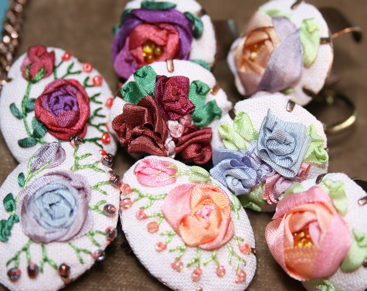 bijoux broderie au ruban